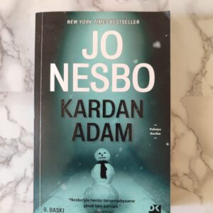 Kardan Adam Jo Nesbo