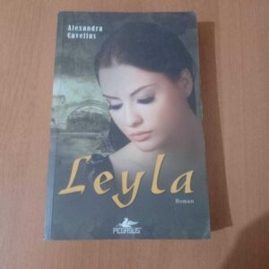 Leyla Alexandra Cavelius Pegasus Yayıncılık 2010 baskısı kitap kapağı