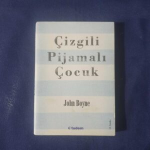 Çizgili Pijamalı Çocuk - John Boyne - Tudem Yayınları 2018 baskısı kitap kapağı görseli